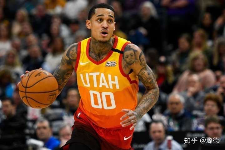 漠南朱雀队鏖战胶东战狼队，板球季后赛守住胜果，替补奇兵立功。传控打穿防线的简单介绍